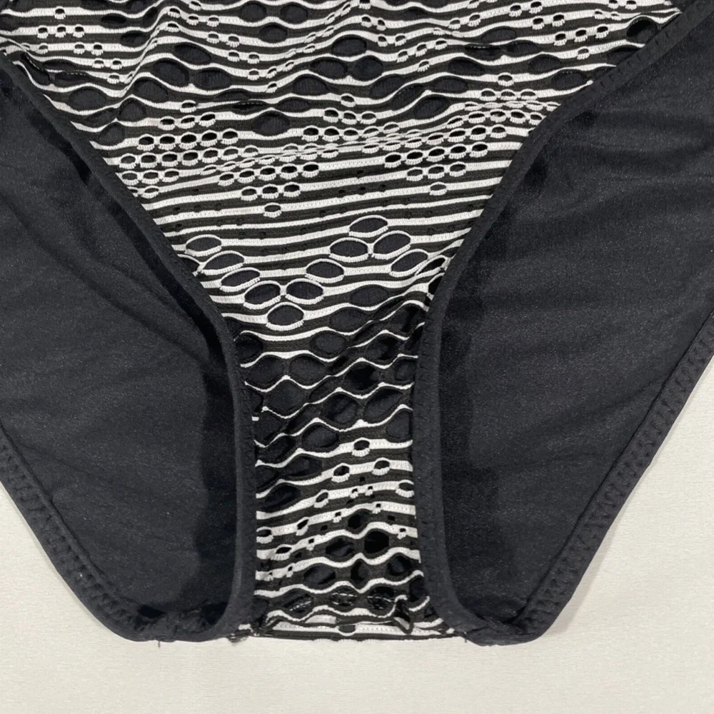NEW Becca‎ [ Medium ] Reveal Hipster Bikini Bottoms in Black/White